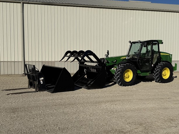 2006 DEERE 3420