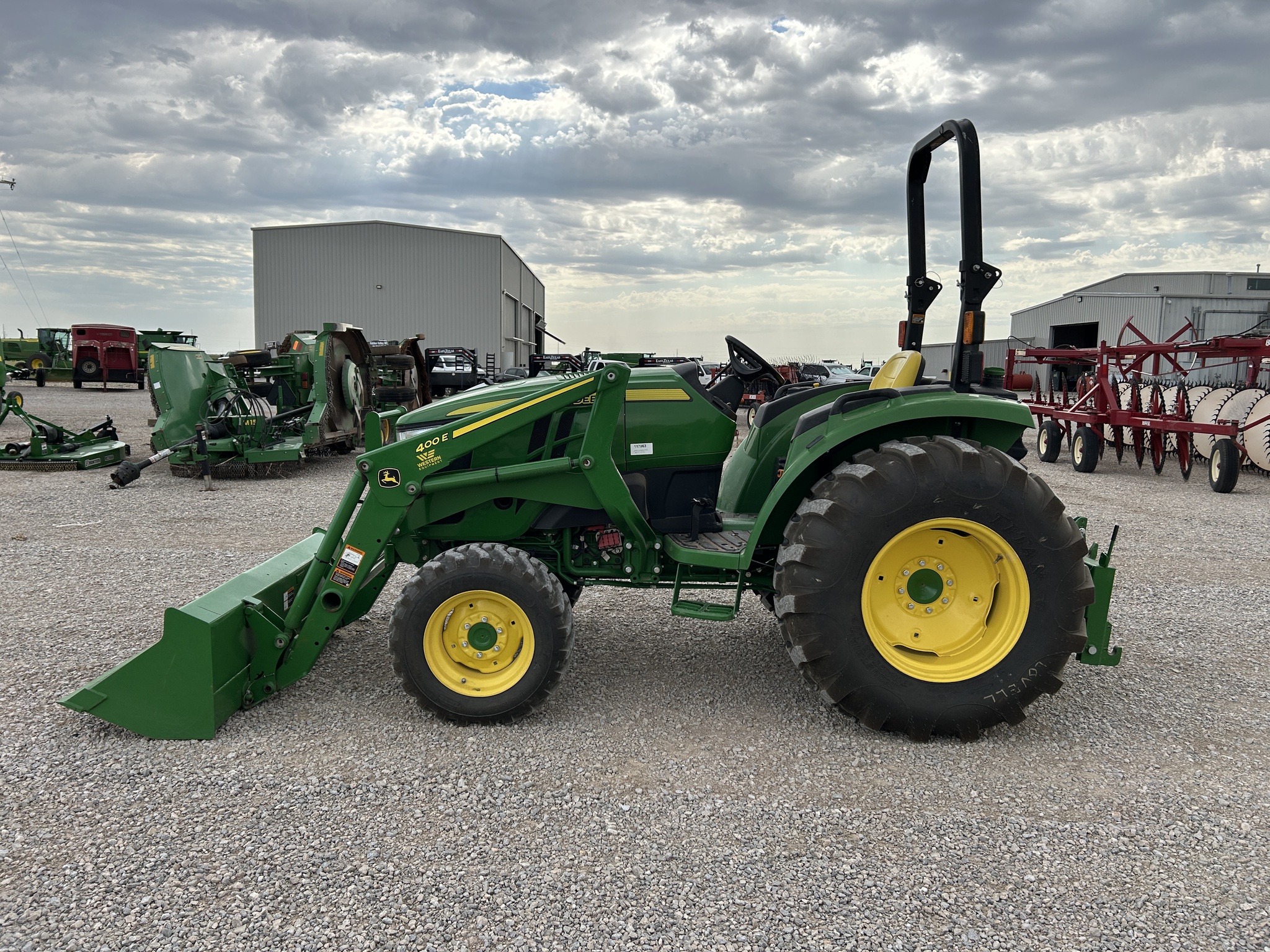 2018 John Deere 4052M