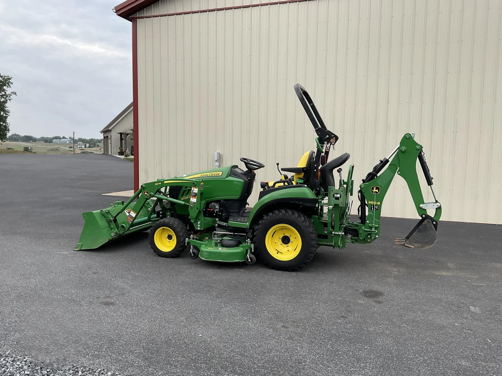 2019 JOHN DEERE 2025R