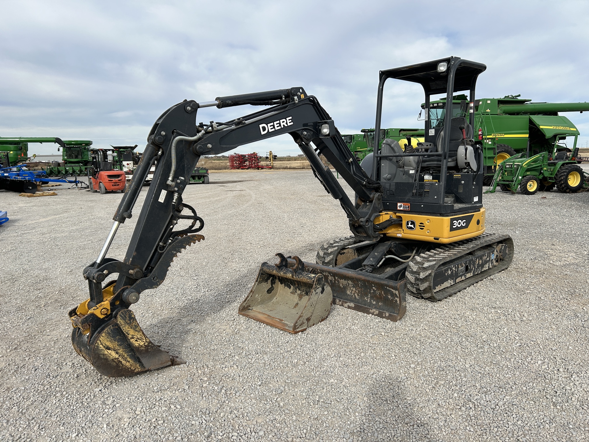 2023 John Deere 30G — photo 1