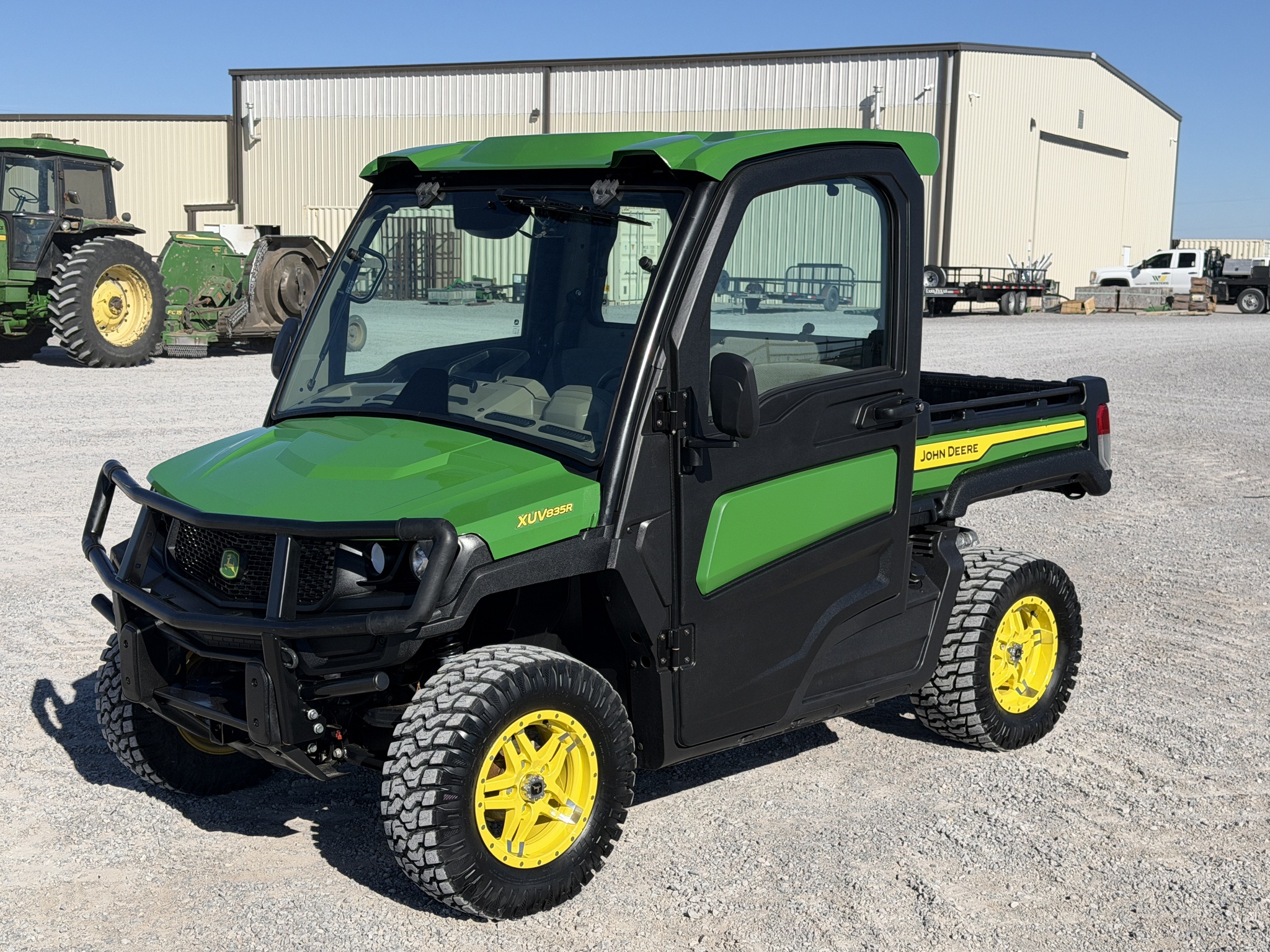 2023 John Deere 835R