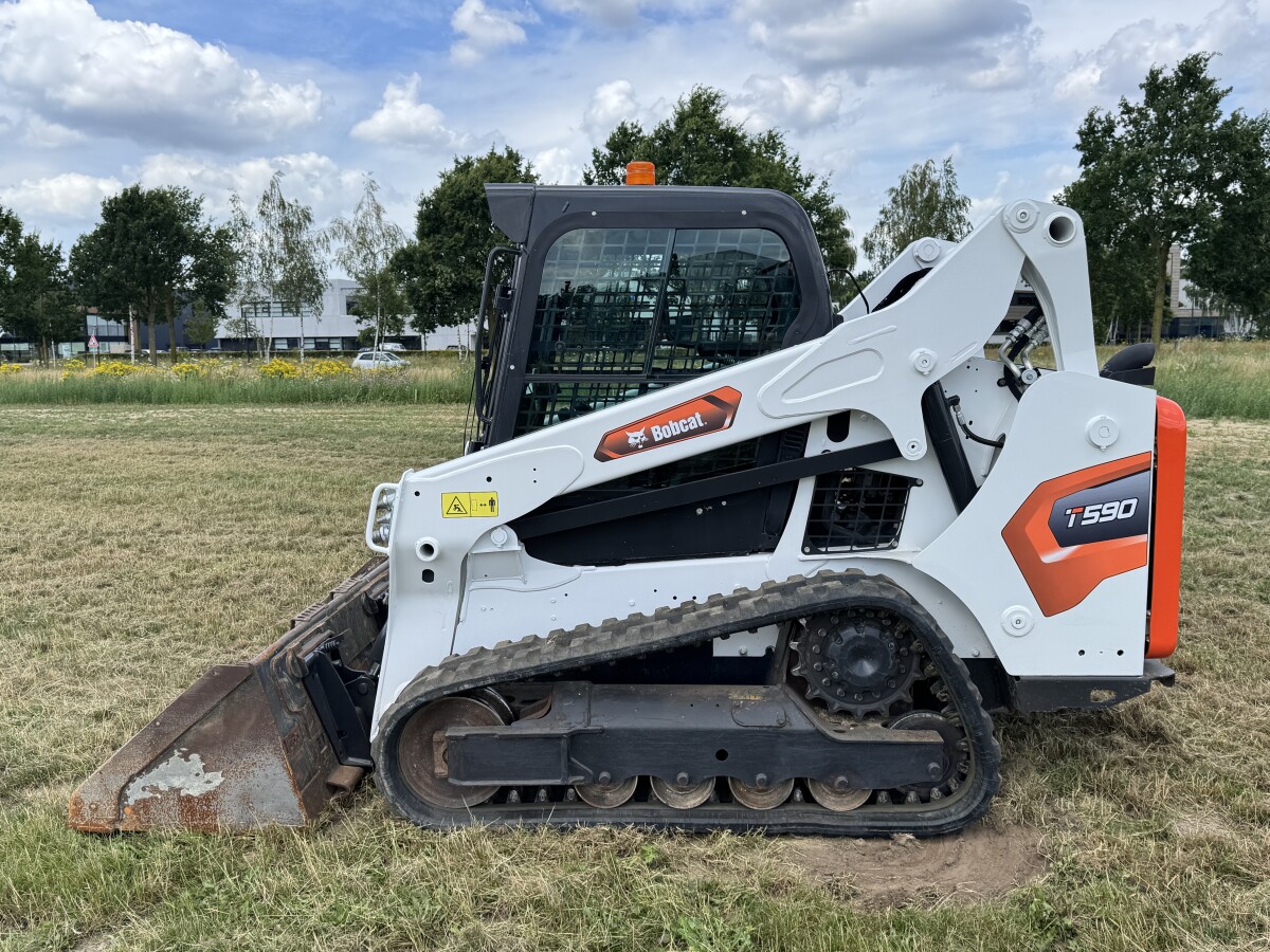 2026 Case 570SV 4WD