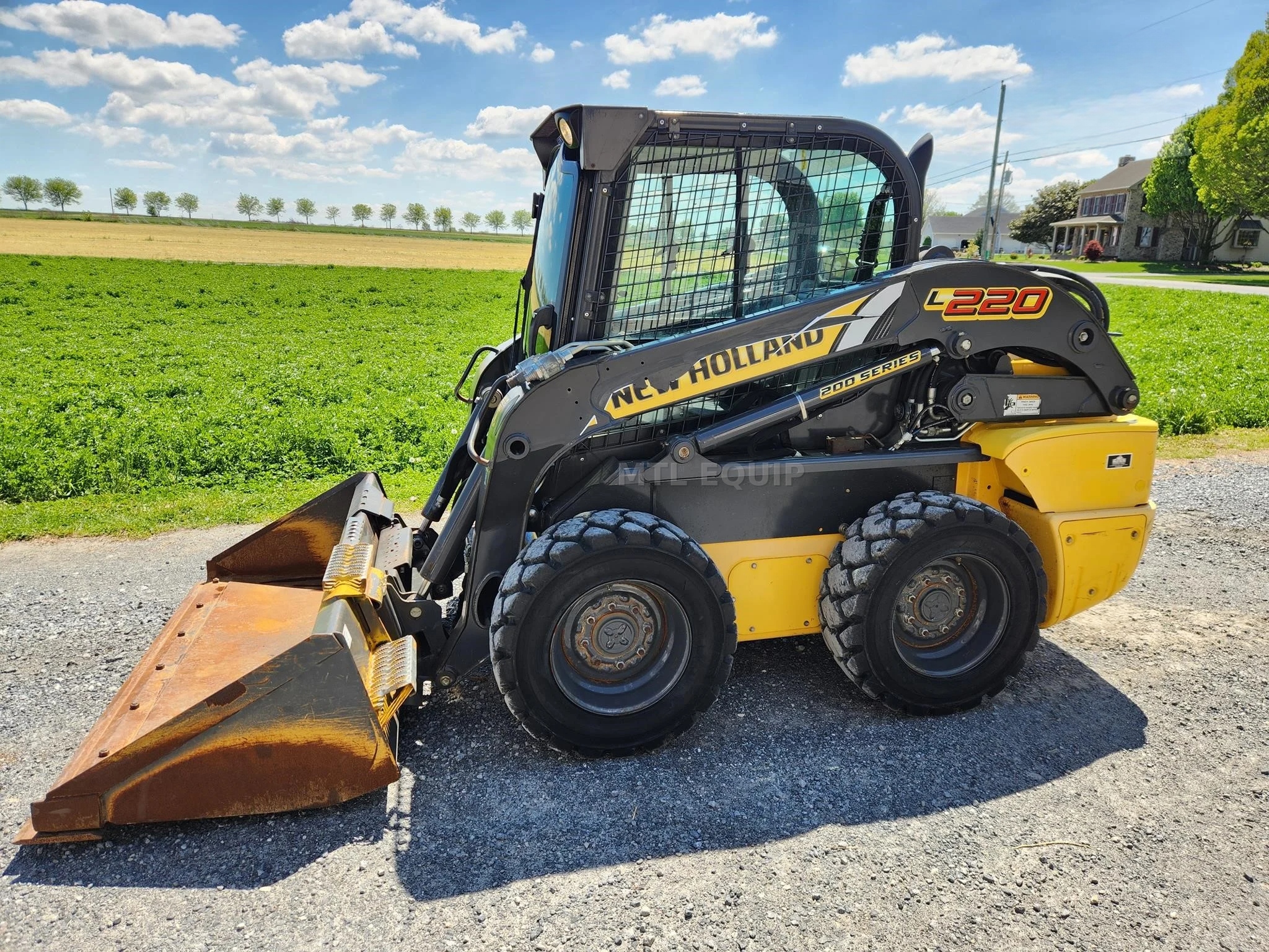 2016 New Holland L220